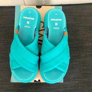 Alpargata Mallow Crossover sandals. TOMSxWildfang Collab, S 9, EU 39-40.